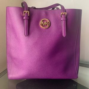 Michael Kors Purple Tote bag